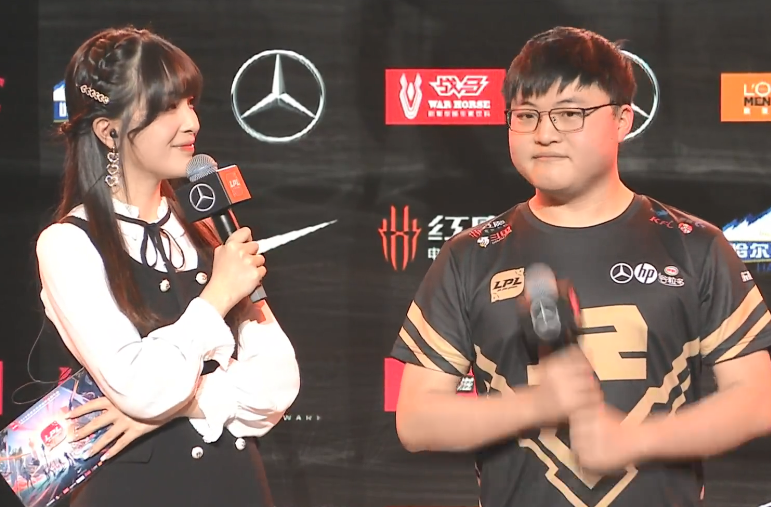 C7娱乐-Karsa回归赛场,势不可挡首场状态亮眼,TES观众沸腾!的简单介绍