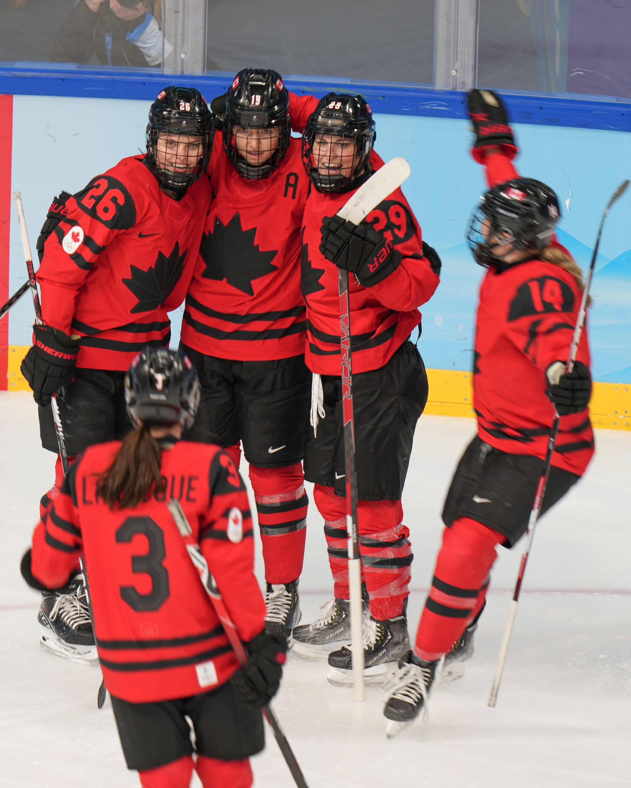 C7娱乐- 蒂姆拿了几个冠军 